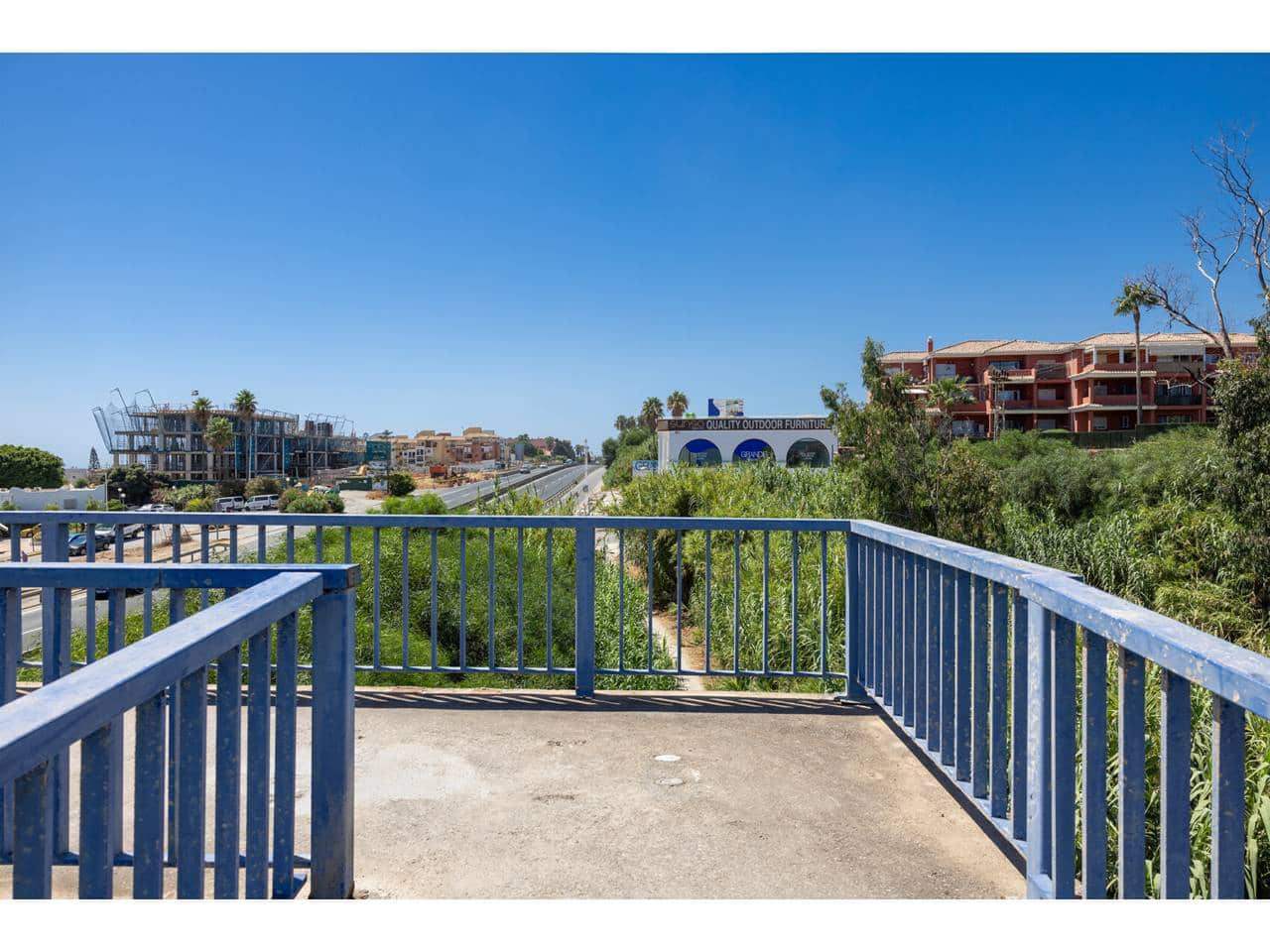 Gewerbe zu verkaufen in Manilva mit Garage - 2.200.000 € (Ref: 10012782)
