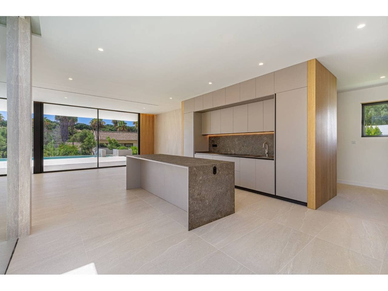 4 camera da letto Villa in vendita in Sotogrande con piscina garage - 2.350.000 € (Rif: 10016952)