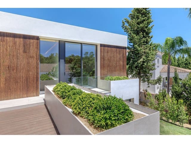 4 camera da letto Villa in vendita in Sotogrande Alto, San Roque con piscina garage - 2.350.000 € (Rif: 10016952)