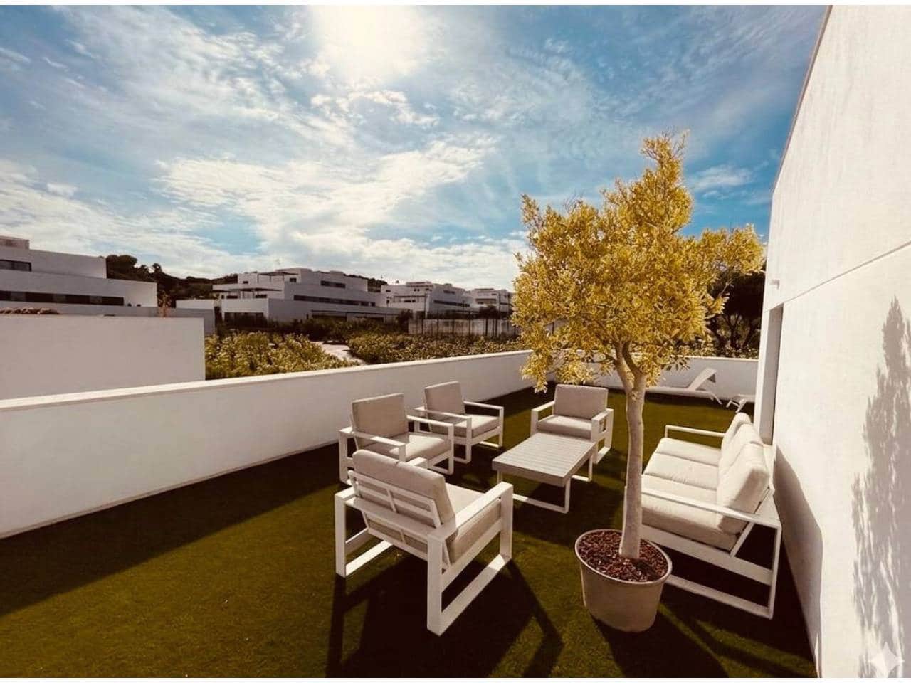 4 Zimmer Apartment zu verkaufen in Sotogrande mit Pool Garage - 985.000 € (Ref: 10016953)