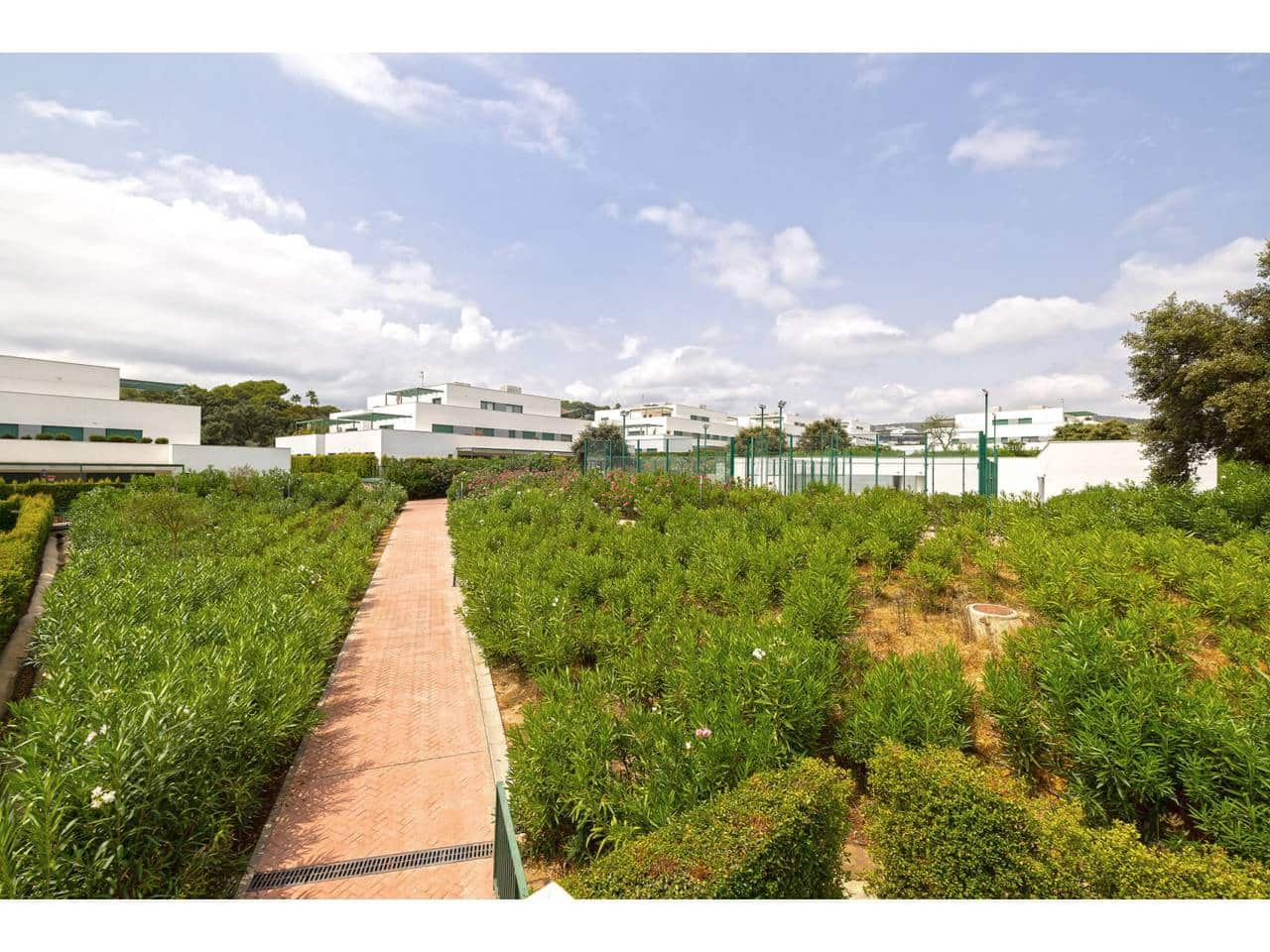 4 bedroom Apartment for sale in Sotogrande with pool garage - € 985,000 (Ref: 10016953)