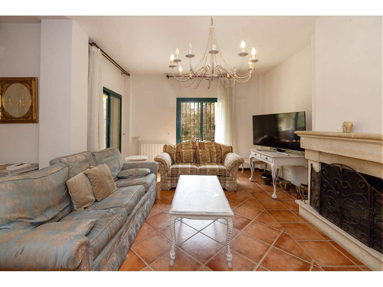 4 soveværelse Rækkehus til salg i Sotogrande med swimmingpool garage - € 655.000 (Ref: 10023461)