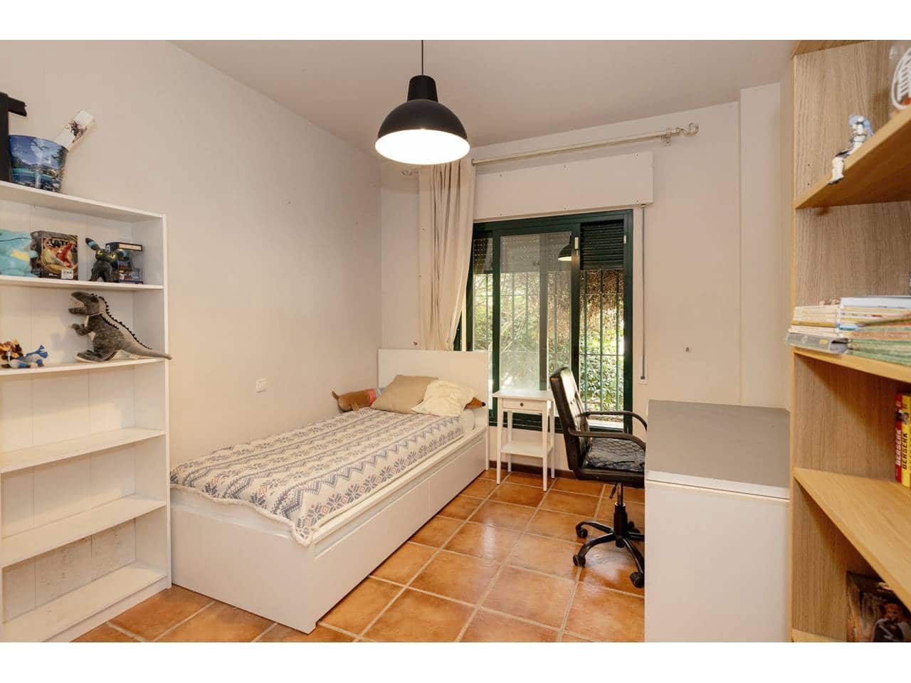 4 soveværelse Rækkehus til salg i Sotogrande med swimmingpool garage - € 655.000 (Ref: 10023461)