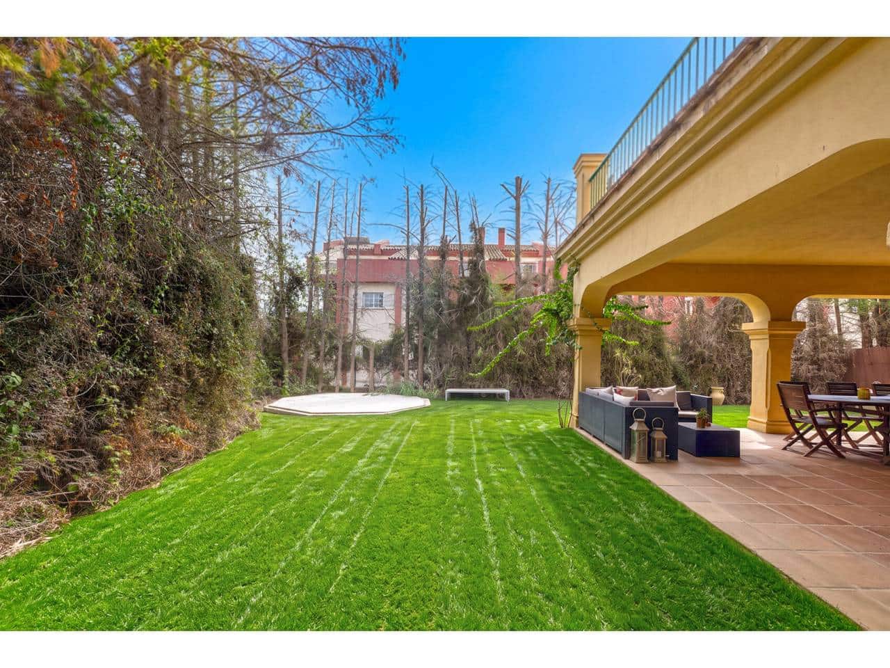 4 soveværelse Rækkehus til salg i Sotogrande med swimmingpool garage - € 655.000 (Ref: 10023461)