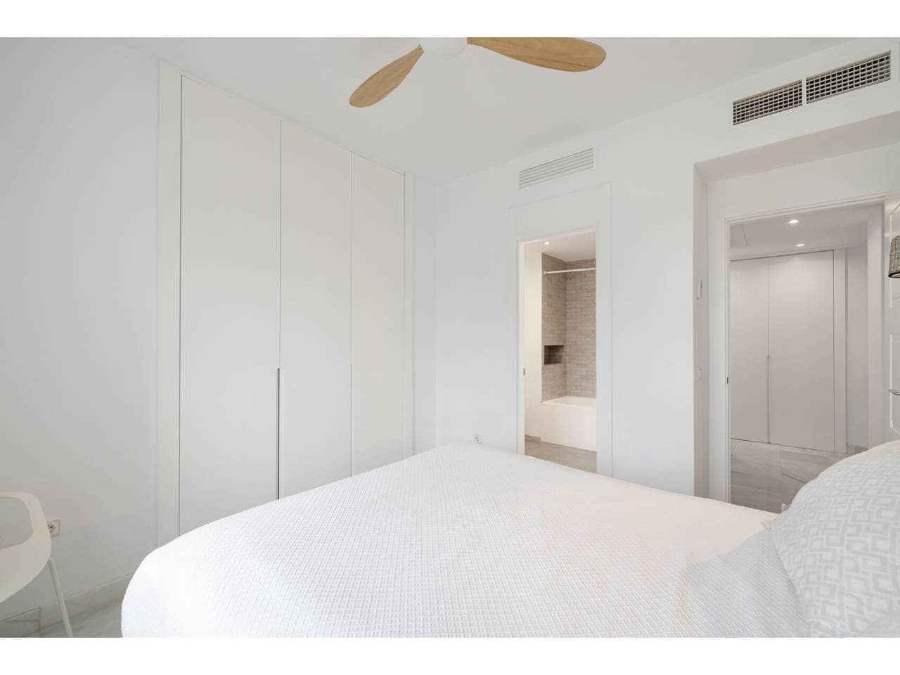 3 bedroom Apartment for sale in Sotogrande with pool garage - € 900,000 (Ref: 10026630)