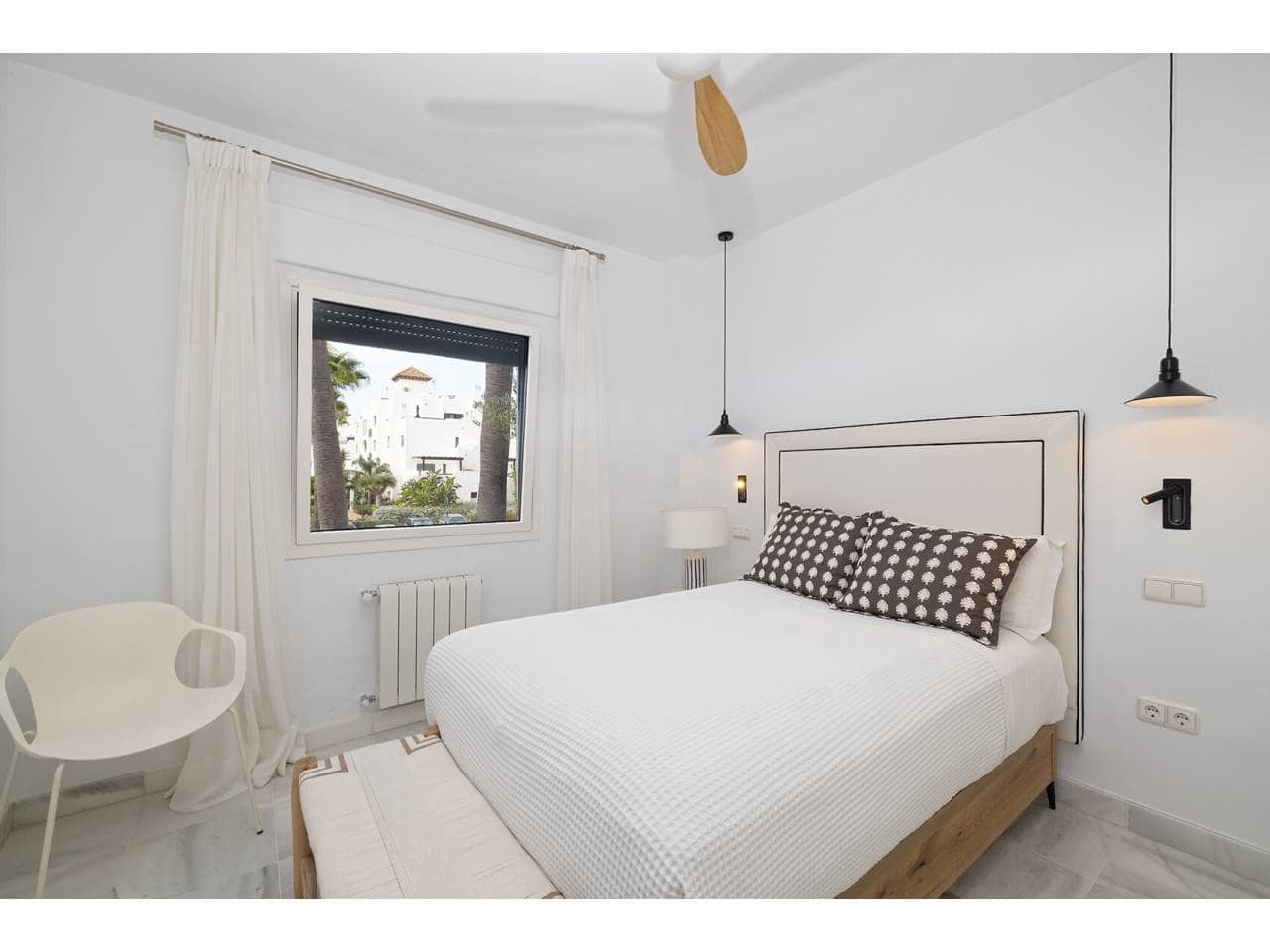 3 bedroom Apartment for sale in Sotogrande with pool garage - € 900,000 (Ref: 10026630)