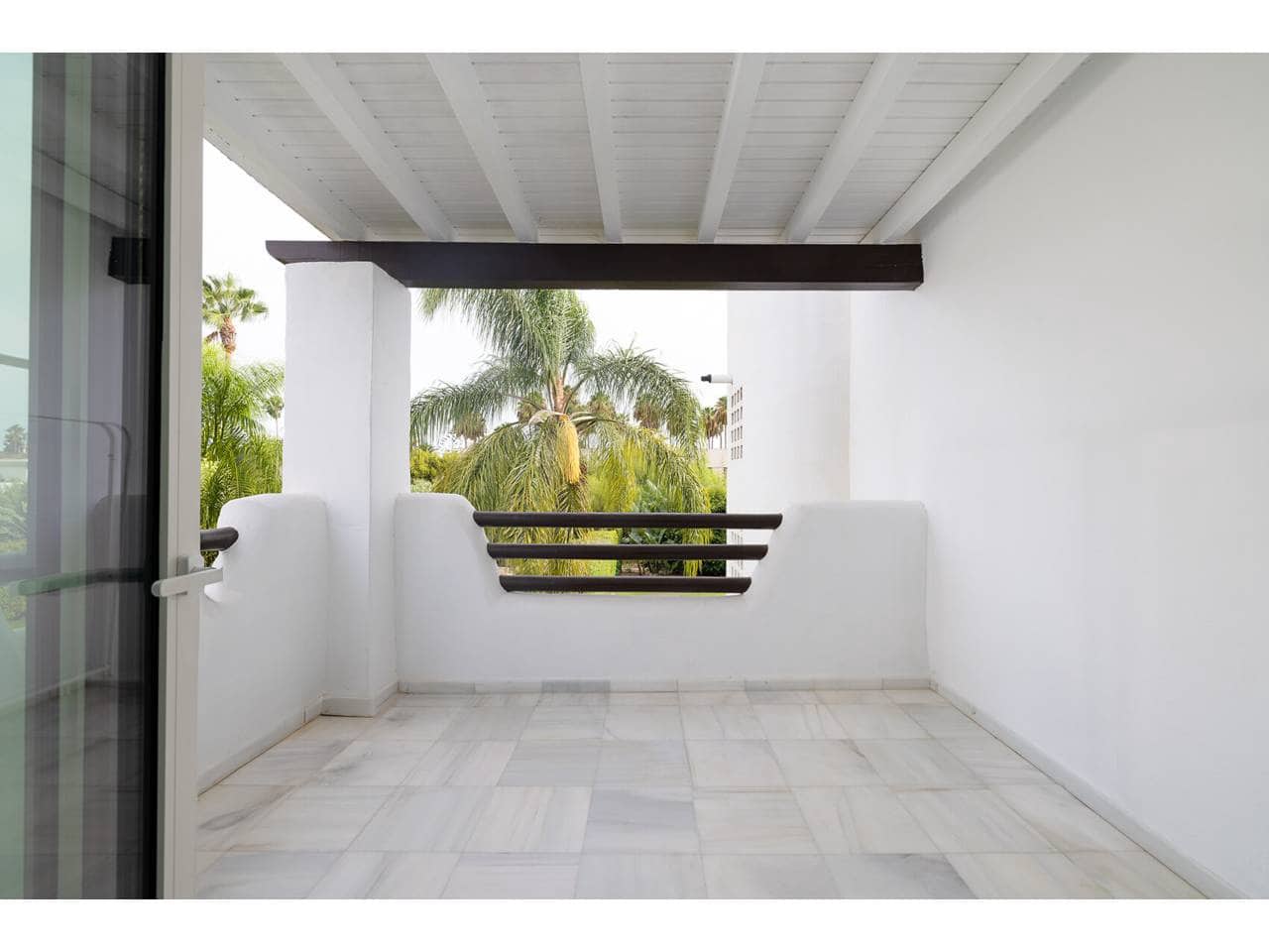 3 bedroom Apartment for sale in Sotogrande with pool garage - € 900,000 (Ref: 10026630)