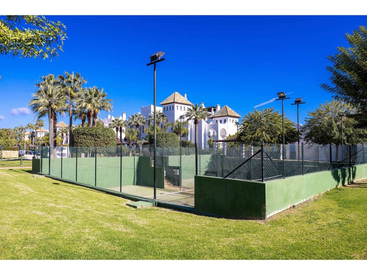 3 bedroom Apartment for sale in Sotogrande with pool garage - € 900,000 (Ref: 10026630)