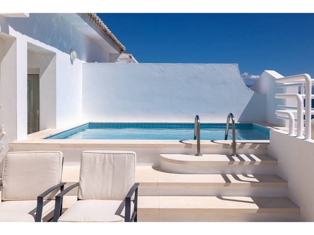4 Zimmer Penthouse zu verkaufen in Castillo de la Duquesa, Manilva mit Pool Garage - 2.300.000 € (Ref: 10031358)