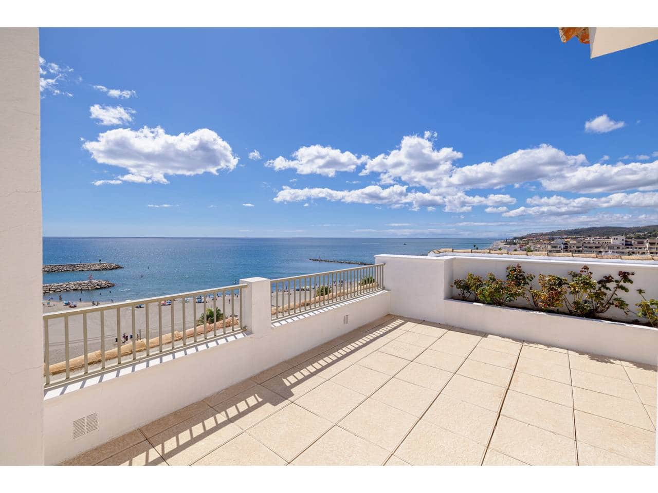 4 Zimmer Penthouse zu verkaufen in Castillo de la Duquesa mit Pool Garage - 2.300.000 € (Ref: 10031358)