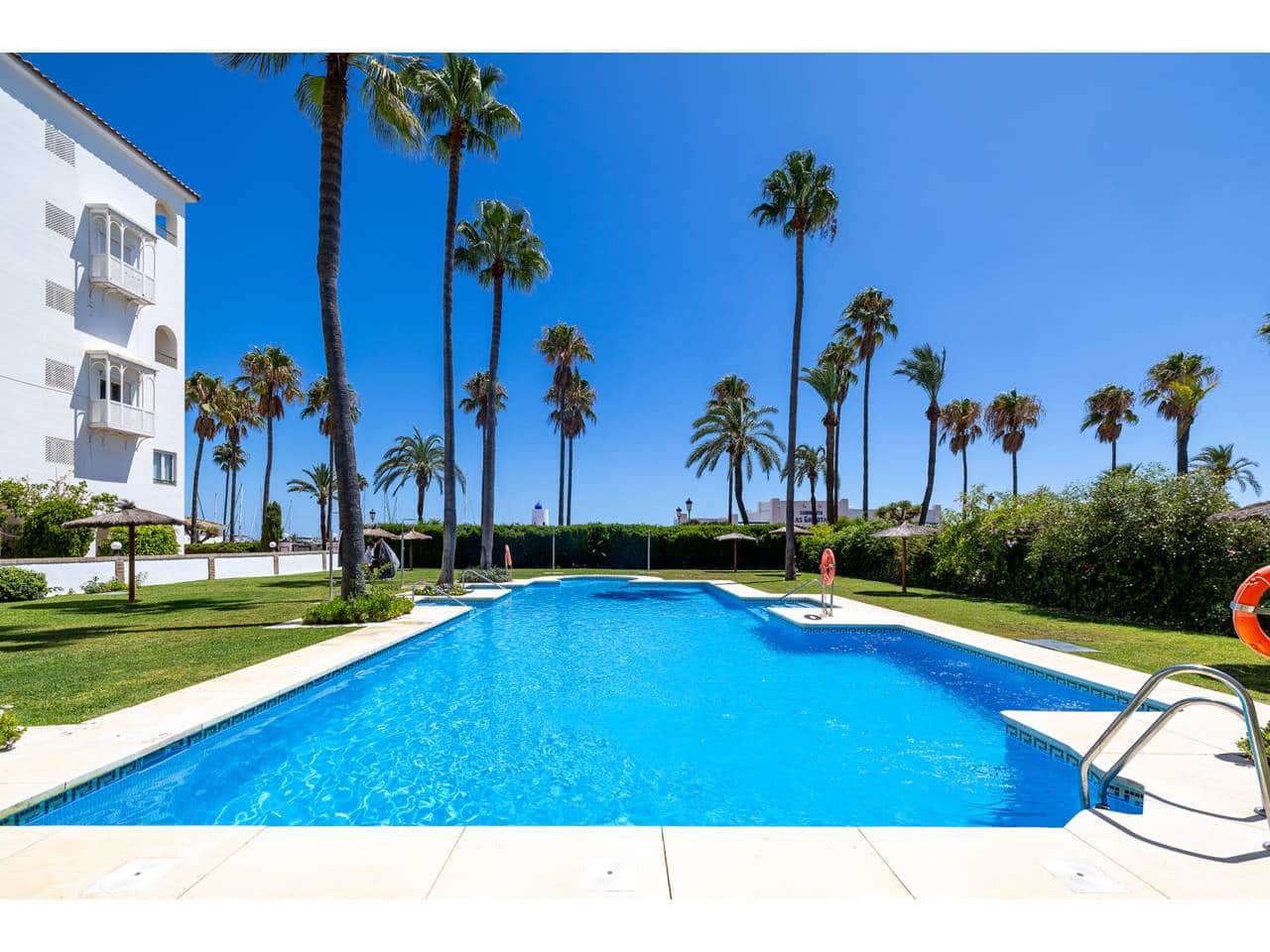 4 Zimmer Penthouse zu verkaufen in Castillo de la Duquesa mit Pool Garage - 2.300.000 € (Ref: 10031358)