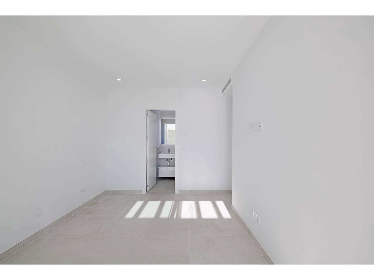 Ático de 3 habitaciones en La Alcaidesa en venta con piscina garaje - 1.260.000 € (Ref: 10042433)