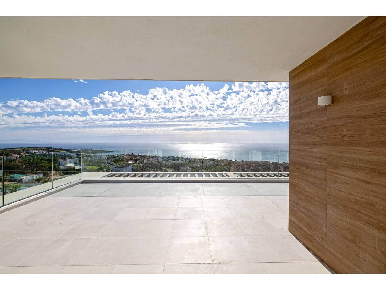 Ático de 3 habitaciones en La Alcaidesa en venta con piscina garaje - 1.260.000 € (Ref: 10042433)