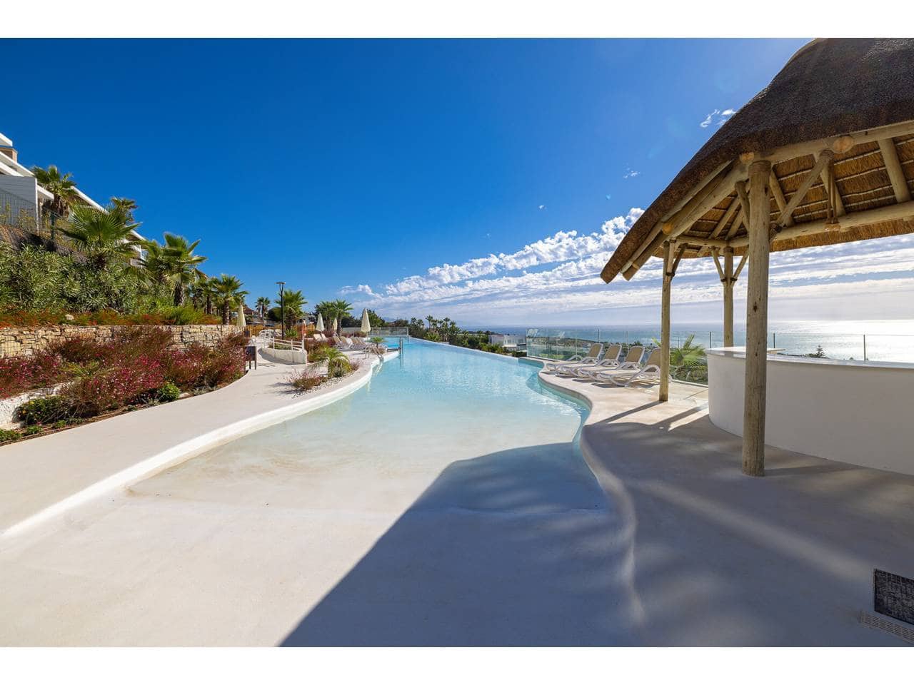 Ático de 3 habitaciones en La Alcaidesa en venta con piscina garaje - 1.260.000 € (Ref: 10042433)