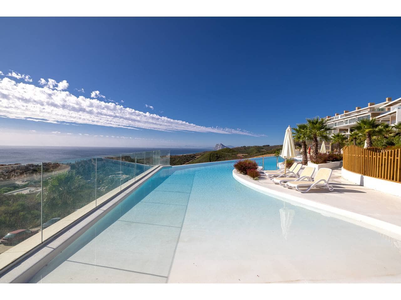 Ático de 3 habitaciones en La Alcaidesa en venta con piscina garaje - 1.260.000 € (Ref: 10042433)