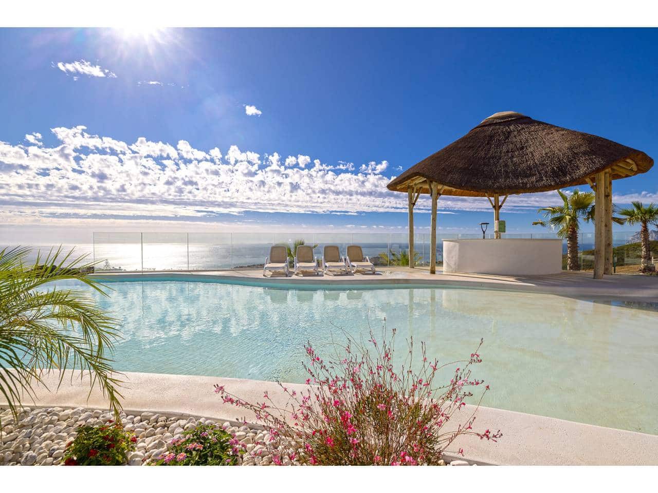 Ático de 3 habitaciones en La Alcaidesa en venta con piscina garaje - 1.260.000 € (Ref: 10042433)