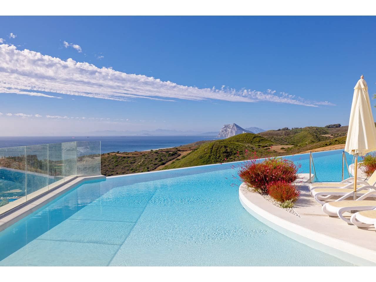 Ático de 3 habitaciones en La Alcaidesa en venta con piscina garaje - 1.260.000 € (Ref: 10042433)