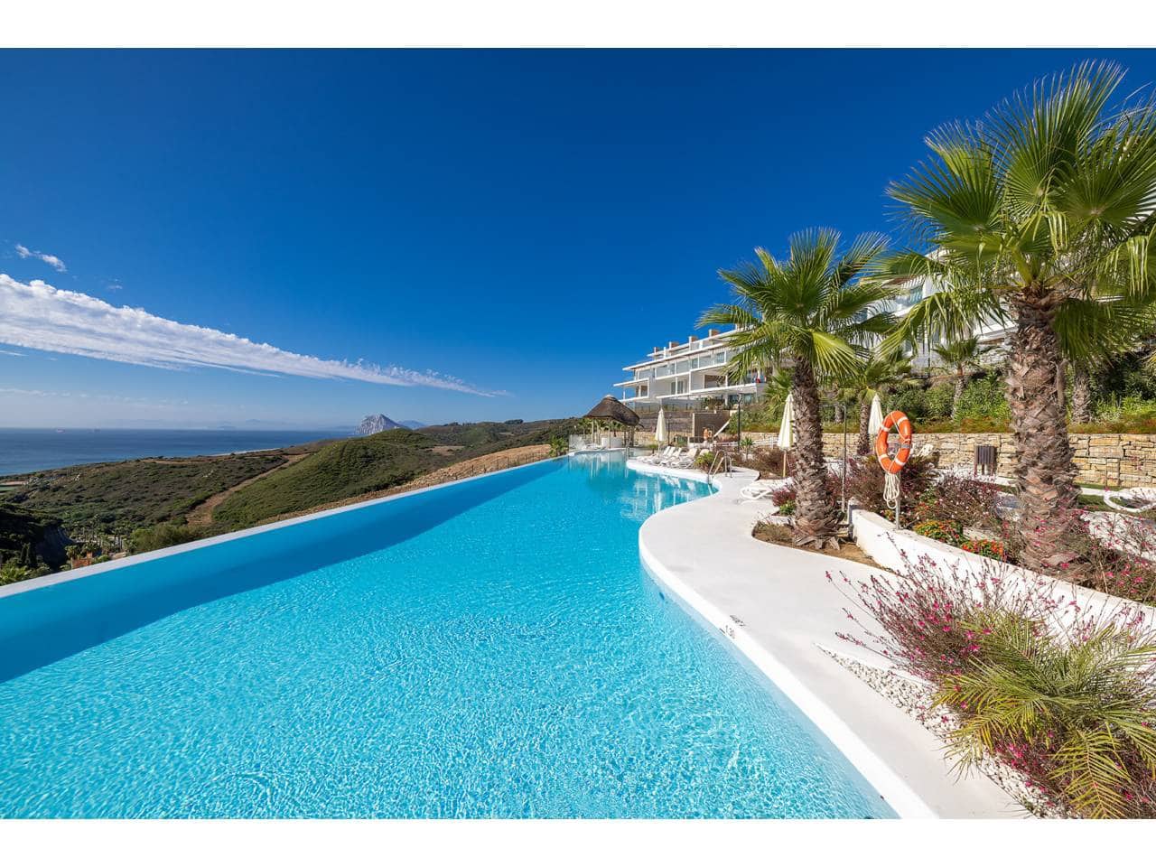 Ático de 3 habitaciones en La Alcaidesa en venta con piscina garaje - 1.260.000 € (Ref: 10042433)