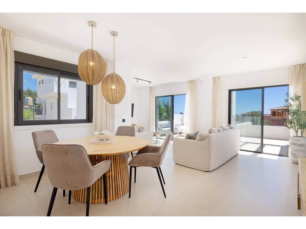Piso de 3 habitaciones en Casares en venta con piscina garaje - 690.000 € (Ref: 10044244)