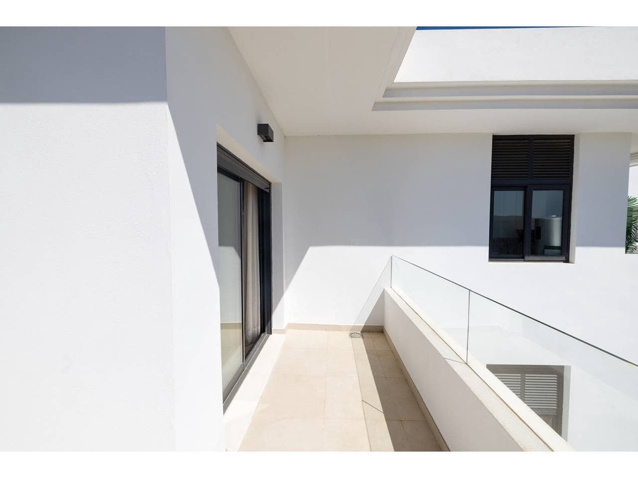 Piso de 3 habitaciones en Casares en venta con piscina garaje - 690.000 € (Ref: 10044244)
