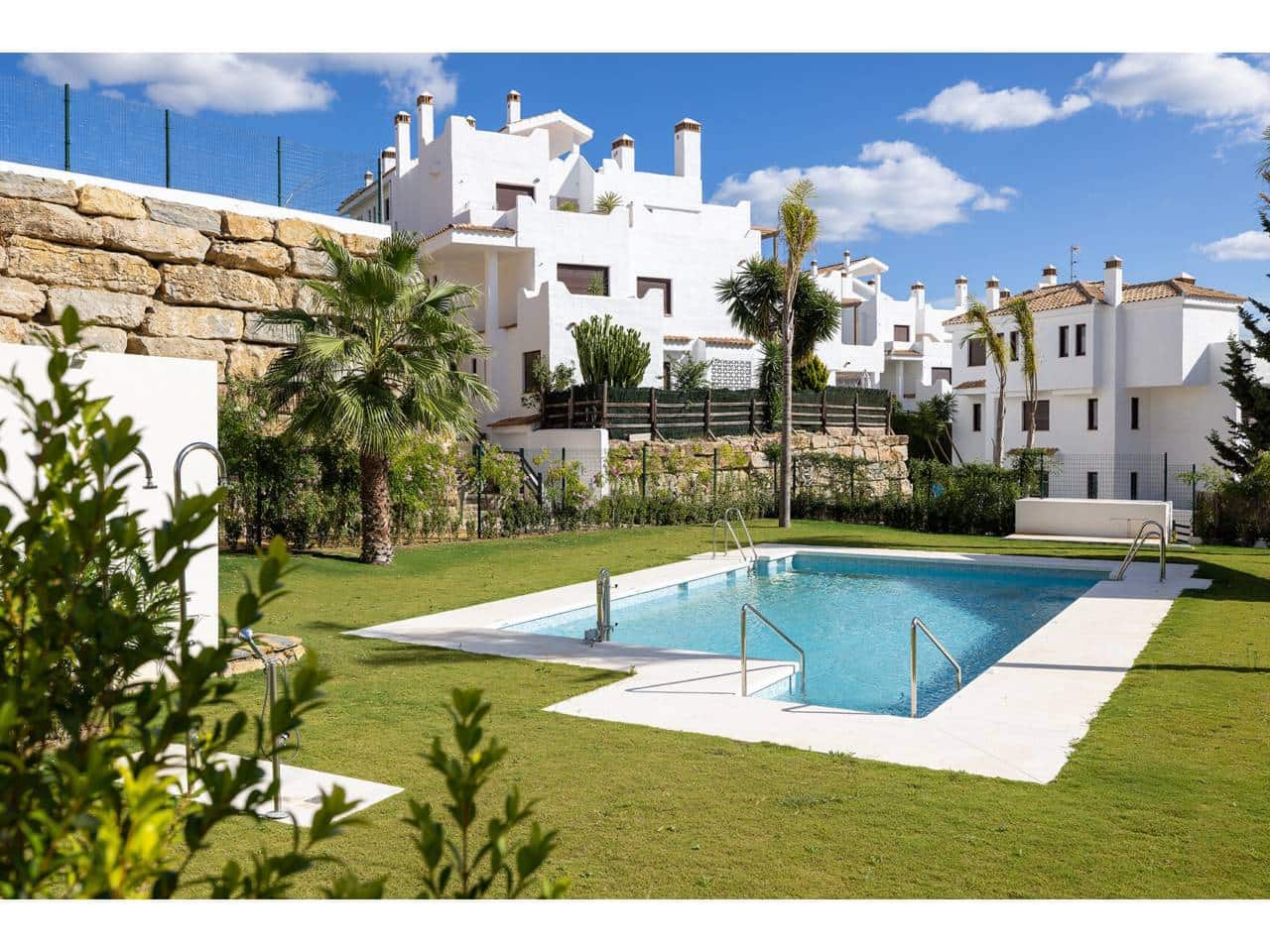 Piso de 3 habitaciones en Casares en venta con piscina garaje - 690.000 € (Ref: 10044244)