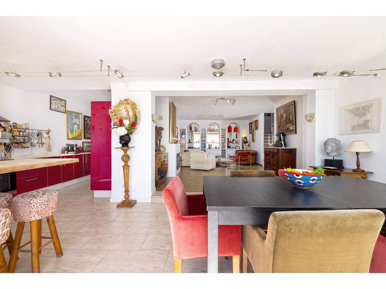 4 chambre Villa/Maison à vendre à Algeciras avec piscine garage - 795 000 € (Ref: 10046613)