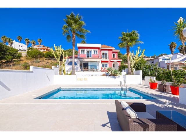 4 chambre Villa/Maison à vendre à Algeciras avec piscine garage - 795 000 € (Ref: 10046613)
