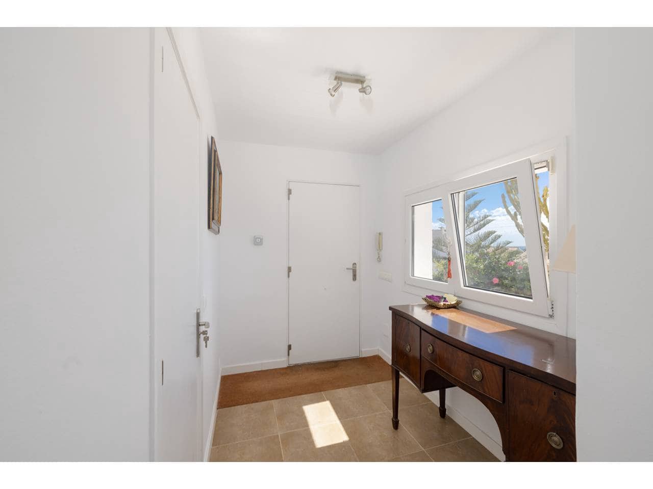 4 chambre Villa/Maison à vendre à Algeciras avec piscine garage - 795 000 € (Ref: 10046613)