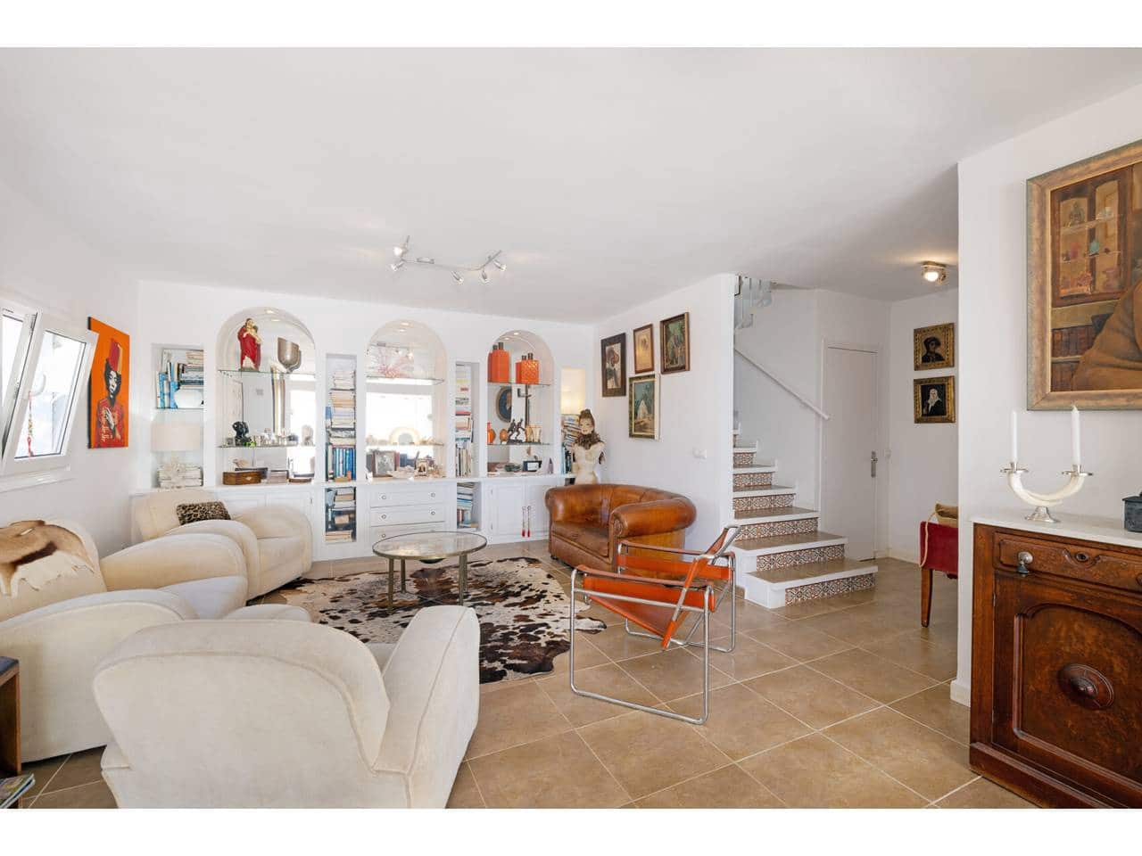 4 chambre Villa/Maison à vendre à Algeciras avec piscine garage - 795 000 € (Ref: 10046613)