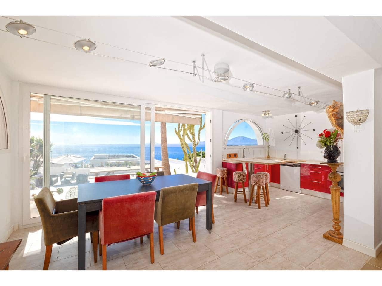 4 chambre Villa/Maison à vendre à Algeciras avec piscine garage - 795 000 € (Ref: 10046613)