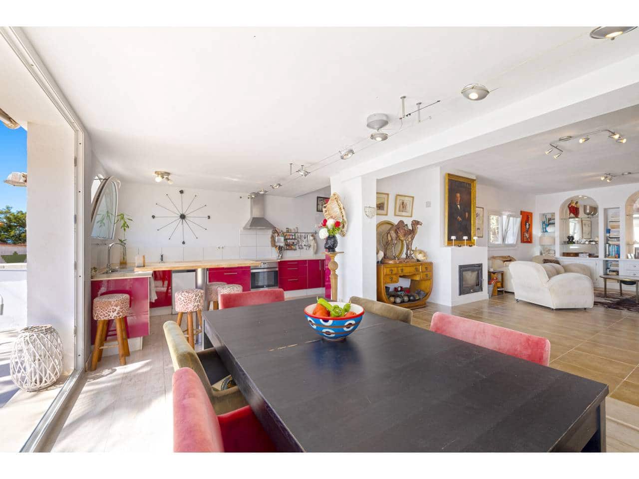 4 chambre Villa/Maison à vendre à Algeciras avec piscine garage - 795 000 € (Ref: 10046613)