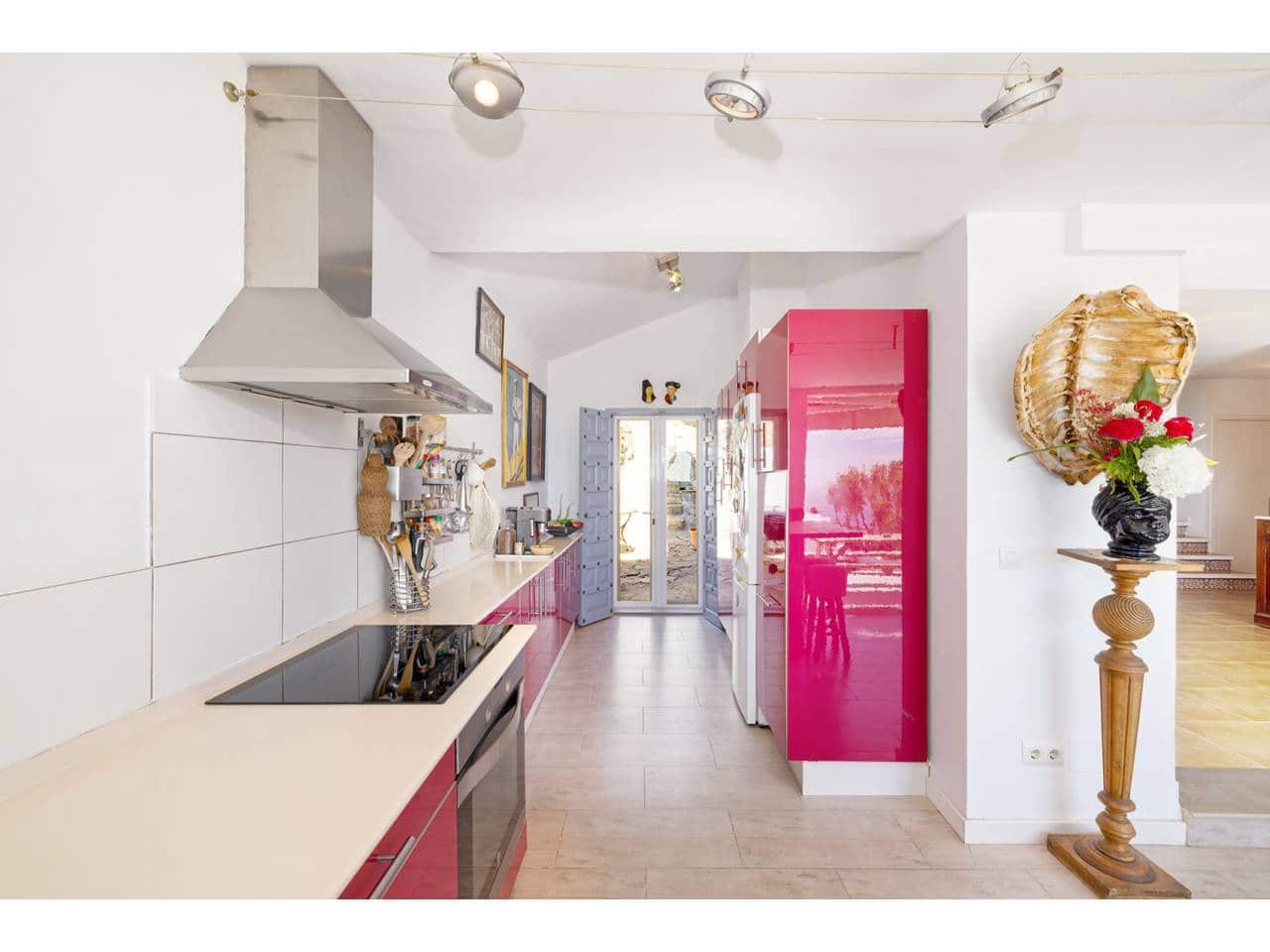 4 chambre Villa/Maison à vendre à Algeciras avec piscine garage - 795 000 € (Ref: 10046613)