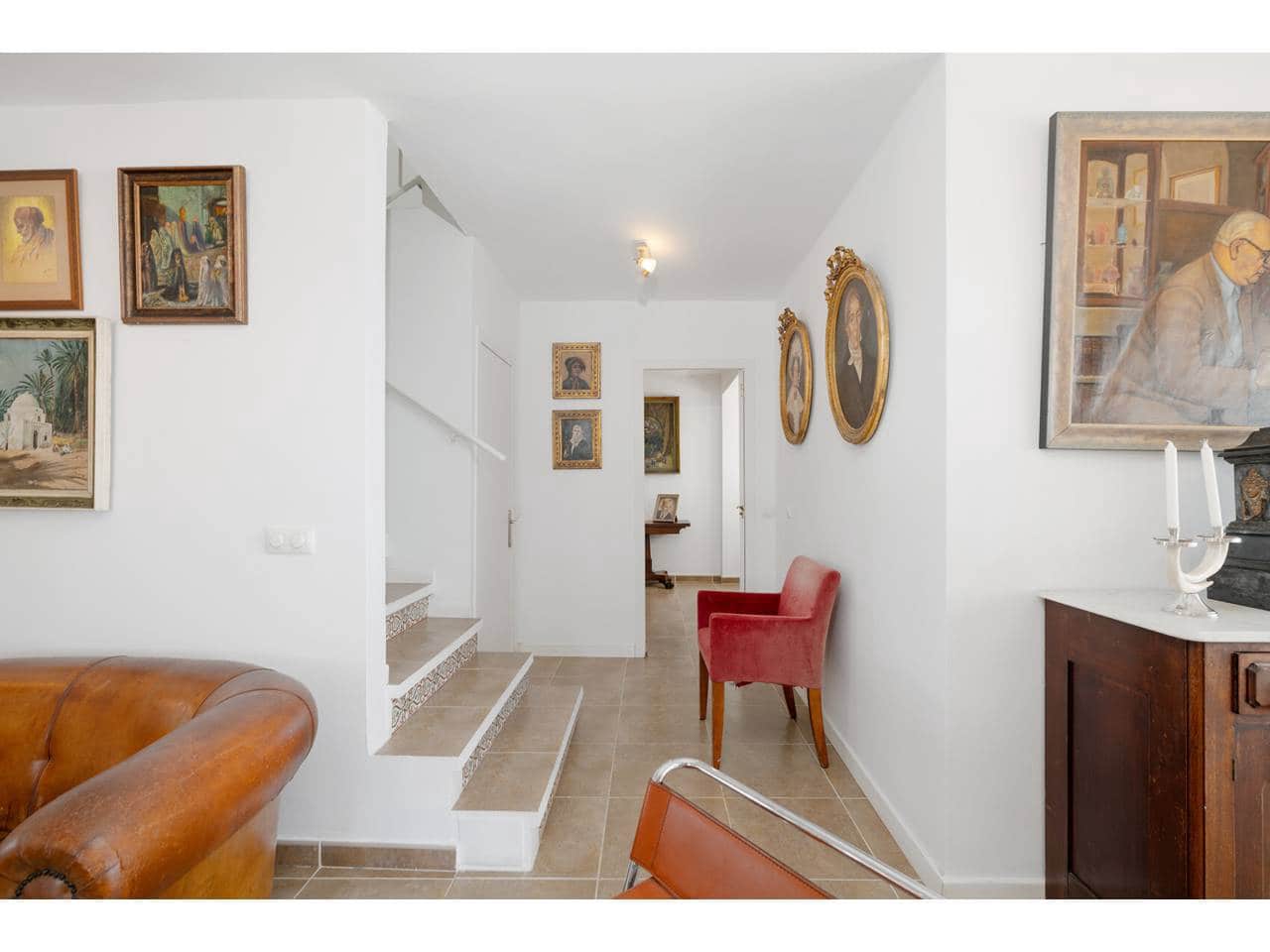4 chambre Villa/Maison à vendre à Algeciras avec piscine garage - 795 000 € (Ref: 10046613)
