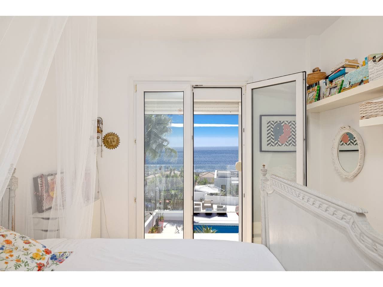 4 chambre Villa/Maison à vendre à Algeciras avec piscine garage - 795 000 € (Ref: 10046613)