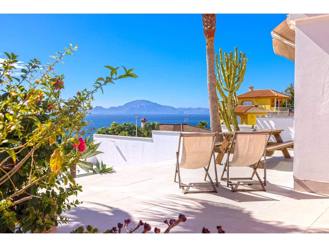 4 chambre Villa/Maison à vendre à Algeciras avec piscine garage - 795 000 € (Ref: 10046613)