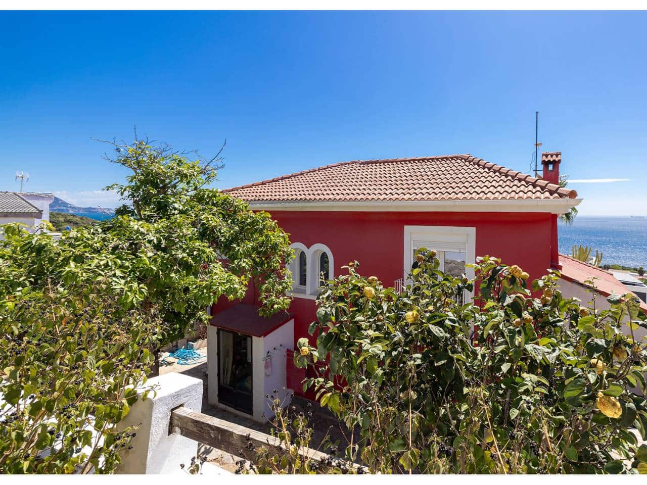 4 chambre Villa/Maison à vendre à Algeciras avec piscine garage - 795 000 € (Ref: 10046613)