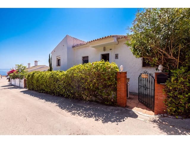Chalet de 6 habitaciones en Torreguadiaro, San Roque en venta - 750.000 € (Ref: 10074758)