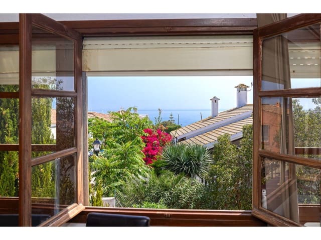 Chalet de 6 habitaciones en Torreguadiaro, San Roque en venta - 750.000 € (Ref: 10074758)
