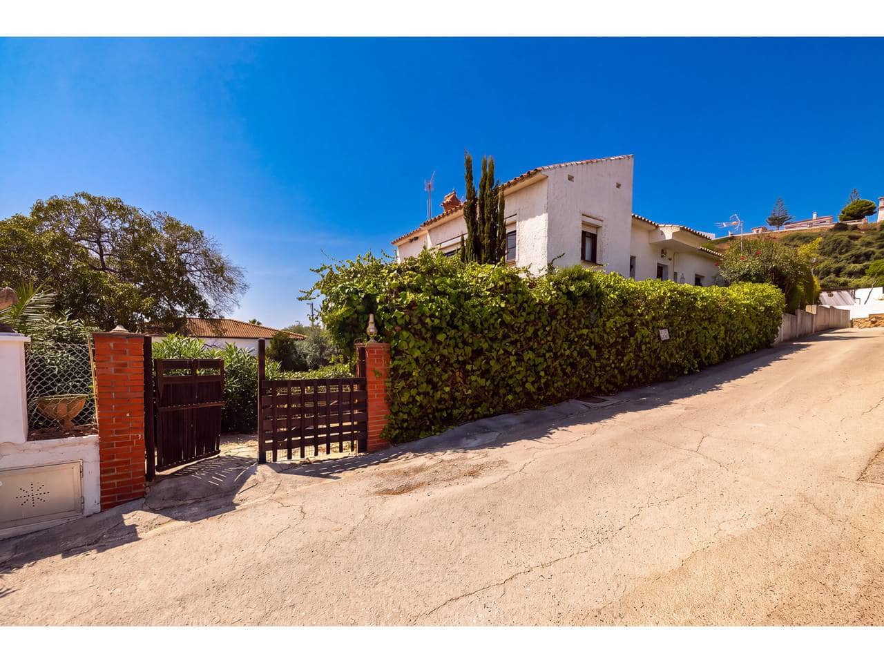 6 soverom Villa til salgs i Torreguadiaro - € 750 000 (Ref: 10074758)