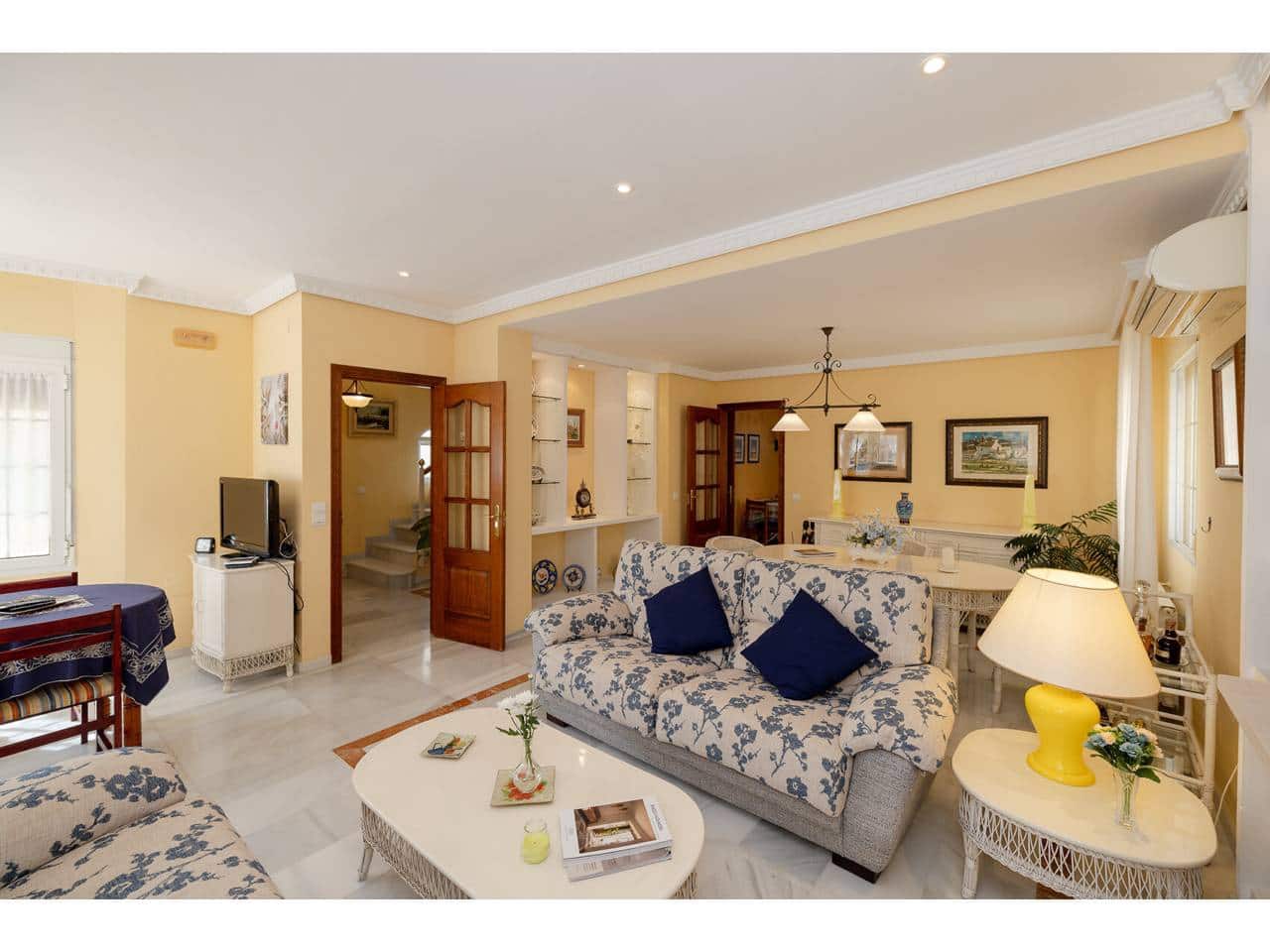 4 sovrum Villa till salu i Algeciras med pool garage - 610 000 € (Ref: 10077539)