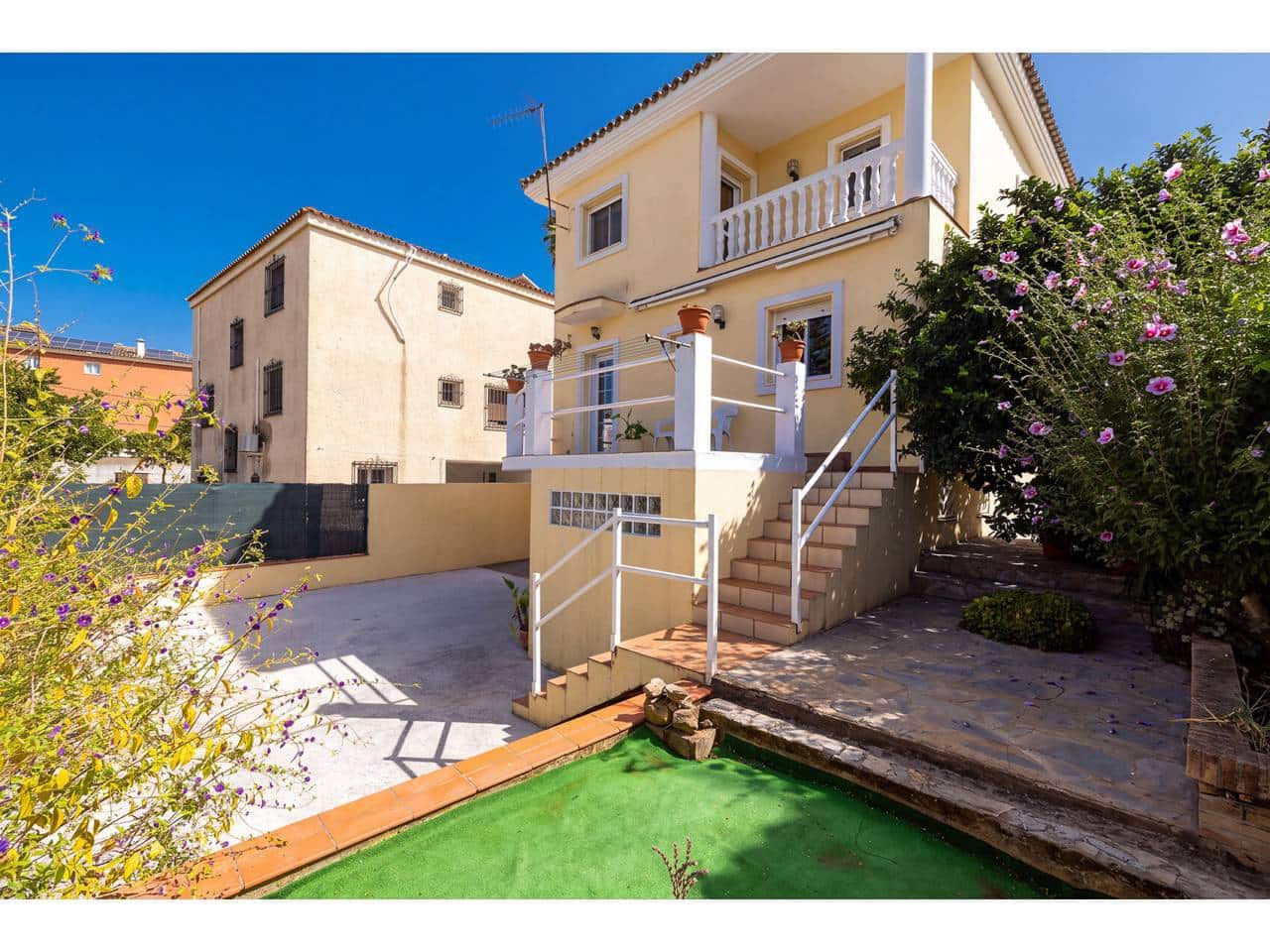 4 sovrum Villa till salu i Algeciras med pool garage - 610 000 € (Ref: 10077539)