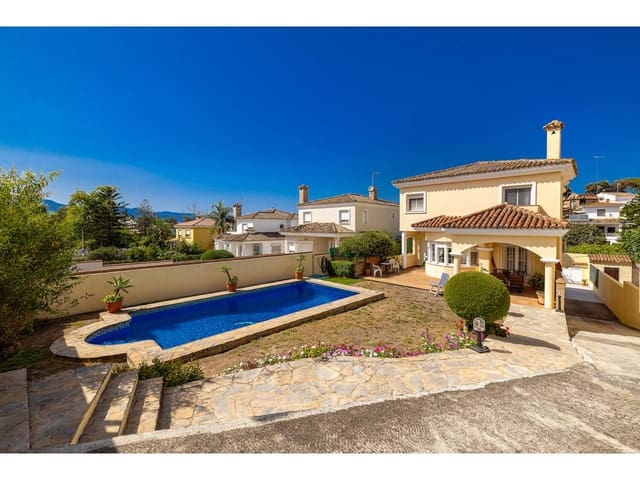 4 soverom Villa til salgs i Algeciras med svømmebasseng garasje - € 610 000 (Ref: 10077539)