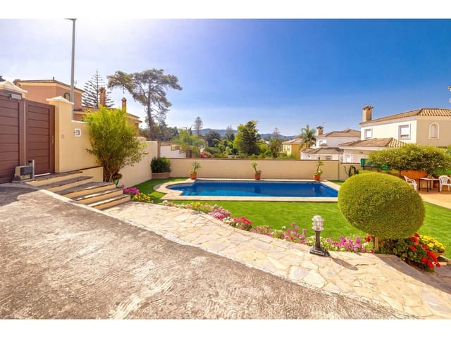 4 camera da letto Villa in vendita in Algeciras con piscina garage - 610.000 € (Rif: 10077539)