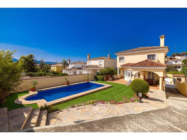 4 camera da letto Villa in vendita in Algeciras con piscina garage - 610.000 € (Rif: 10077539)