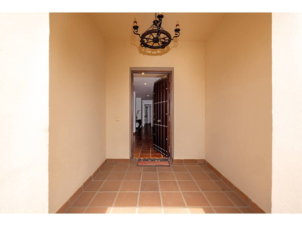 6 slaapkamer Villa te koop in Sotogrande met zwembad garage - € 1.300.000 (Ref: 10077540)