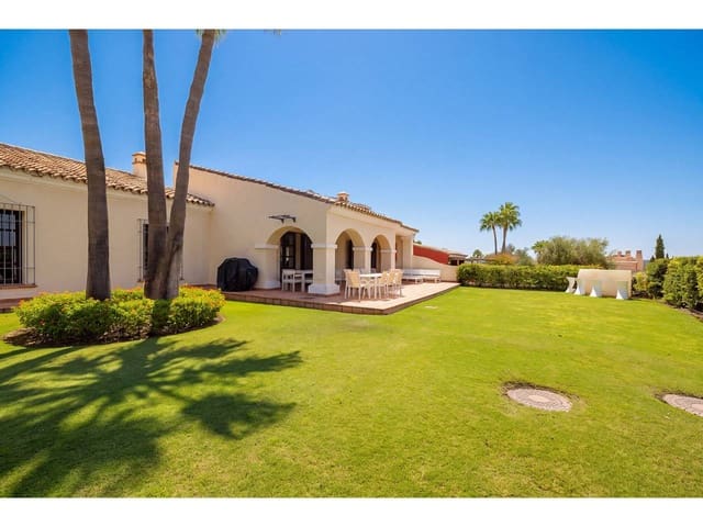 6 slaapkamer Villa te koop in Sotogrande Alto, San Roque met zwembad garage - € 1.300.000 (Ref: 10077540)