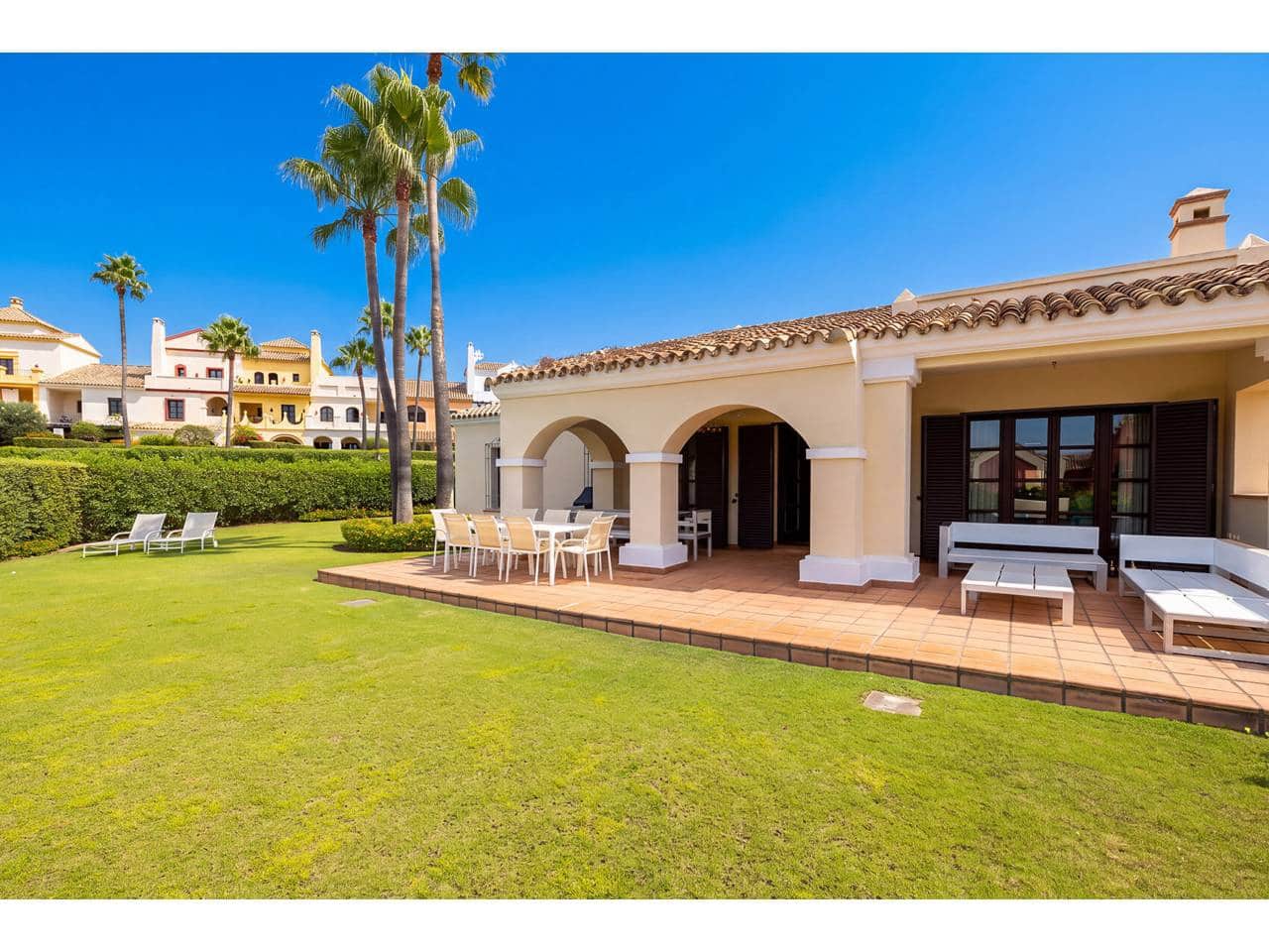6 slaapkamer Villa te koop in Sotogrande met zwembad garage - € 1.300.000 (Ref: 10077540)