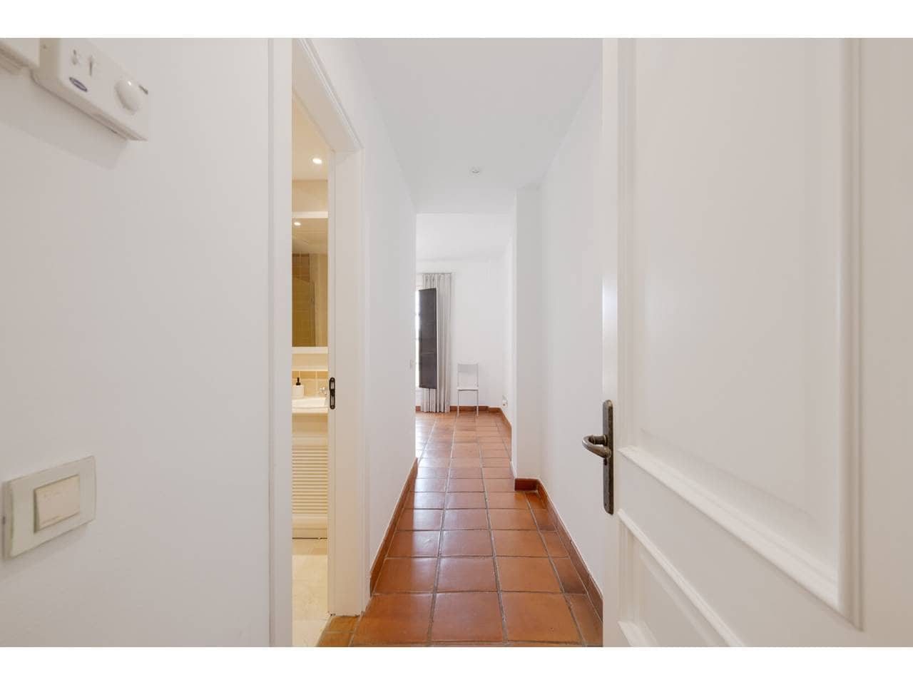 6 slaapkamer Villa te koop in Sotogrande met zwembad garage - € 1.300.000 (Ref: 10077540)