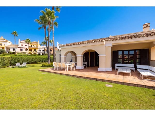 6 slaapkamer Villa te koop in Sotogrande Alto, San Roque met zwembad garage - € 1.300.000 (Ref: 10077540)