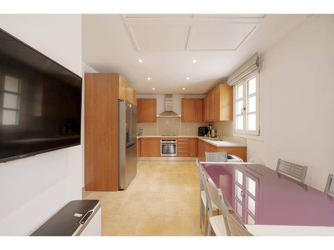 6 slaapkamer Villa te koop in Sotogrande met zwembad garage - € 1.300.000 (Ref: 10077540)